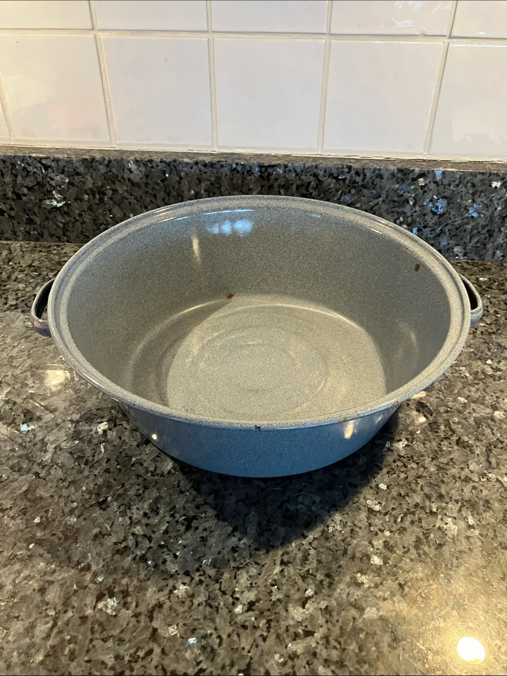 Vintage Gray Wide Round Enamelware With Handles